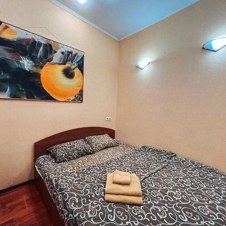 Apartment Near Metro Station Darnitsa Kiev Luaran gambar