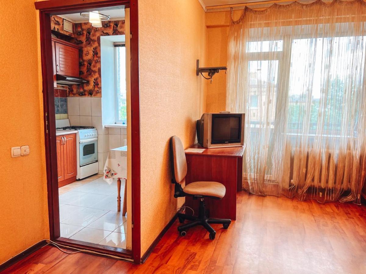 Apartment Near Metro Station Darnitsa Kiev Luaran gambar