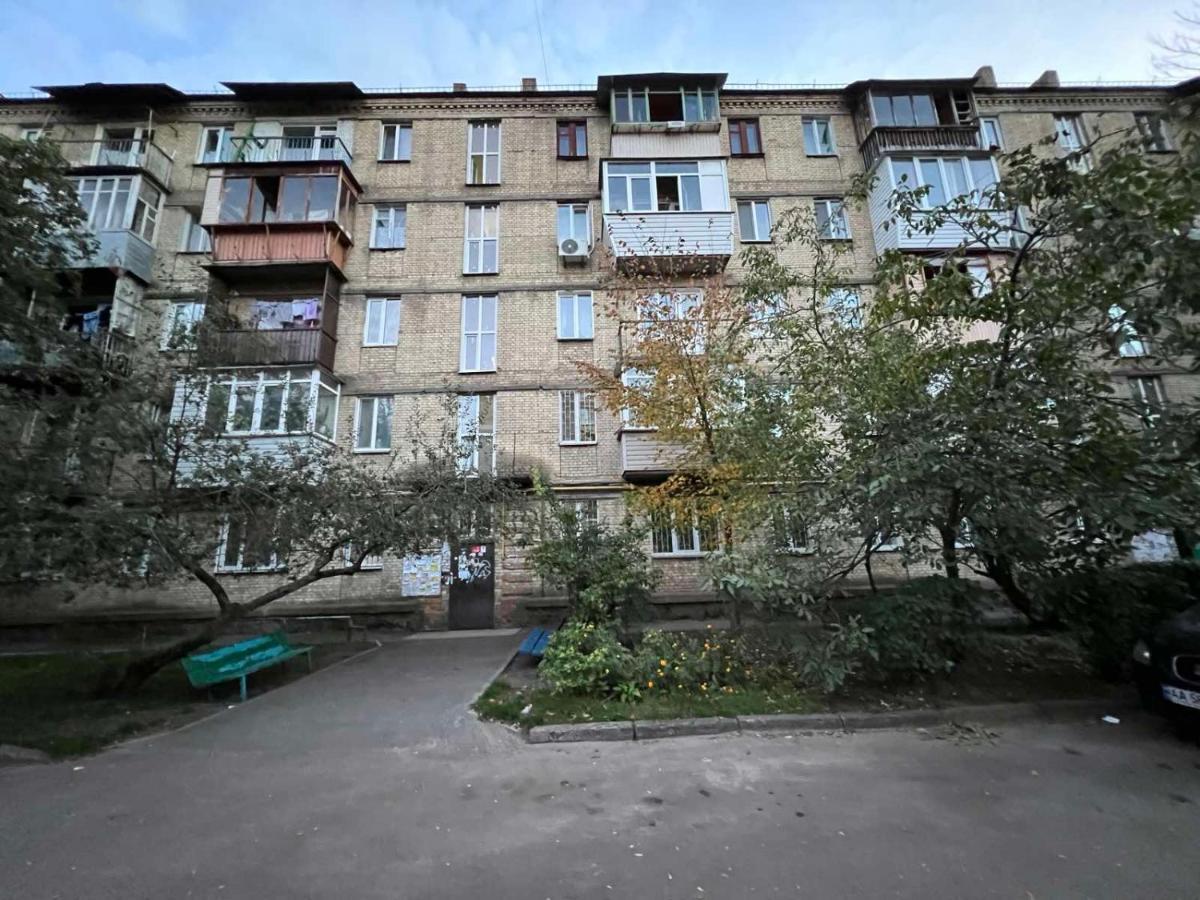 Apartment Near Metro Station Darnitsa Kiev Luaran gambar