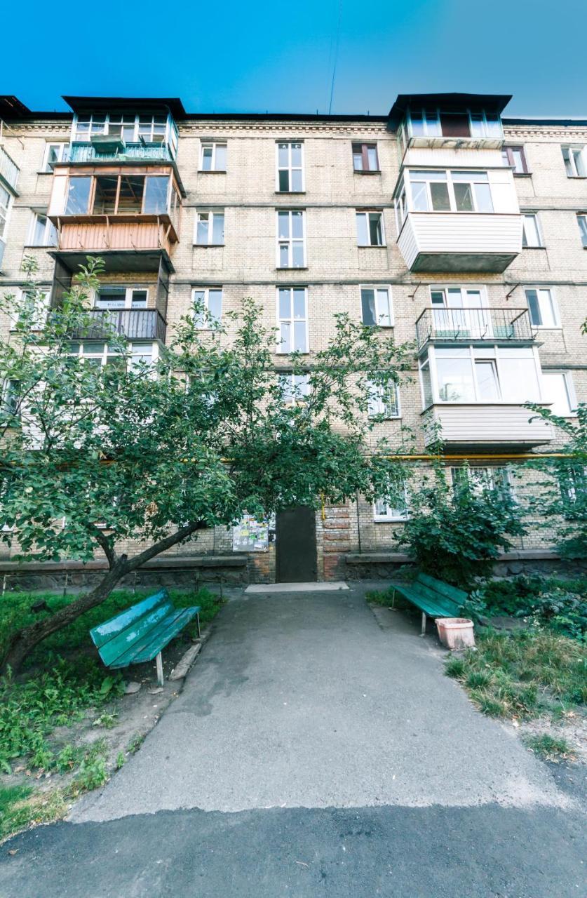 Apartment Near Metro Station Darnitsa Kiev Luaran gambar